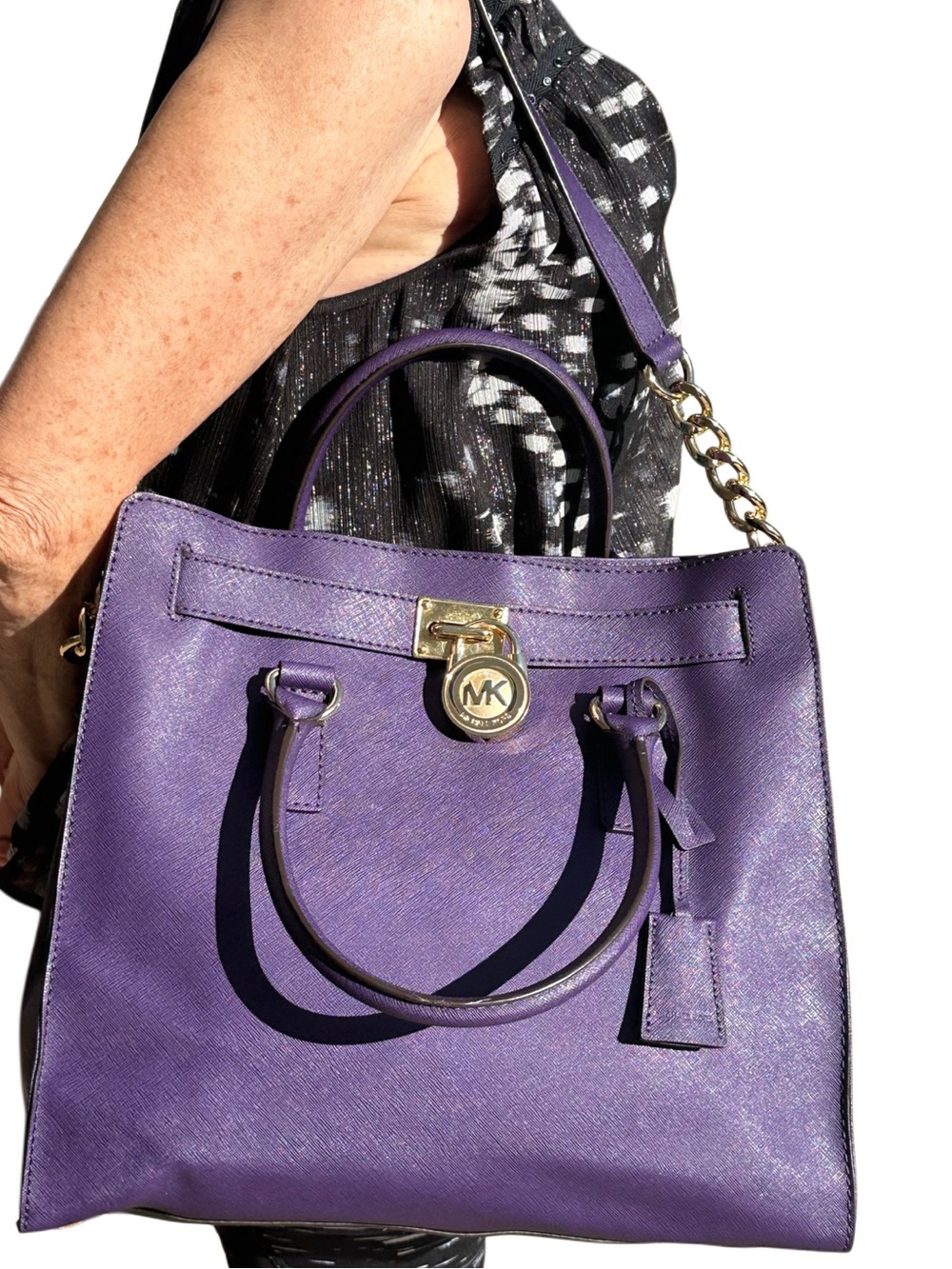 Michael Kors Hamilton Purple Saffiano Leather Tote with Gold Hardware Like New